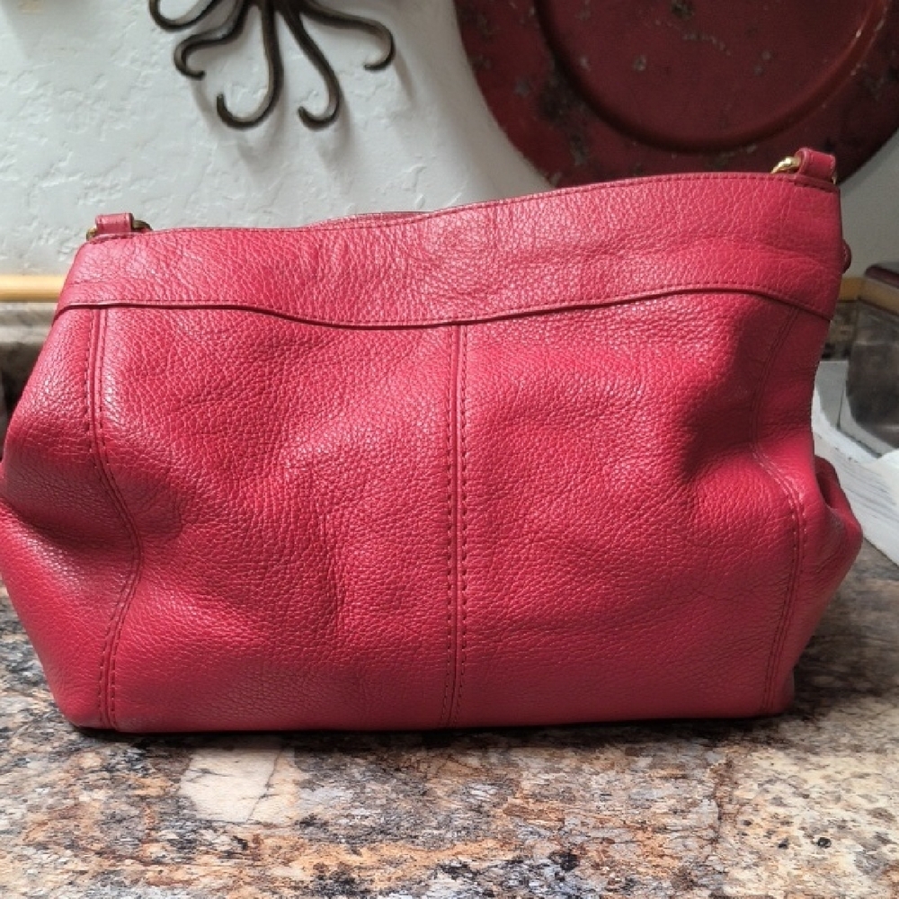 Coach Leather Shoulder Bag π Beautiful Strawberry Color π - Picture 6 of 16